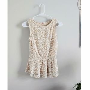 ❌4/$20 Cute lace peplum top